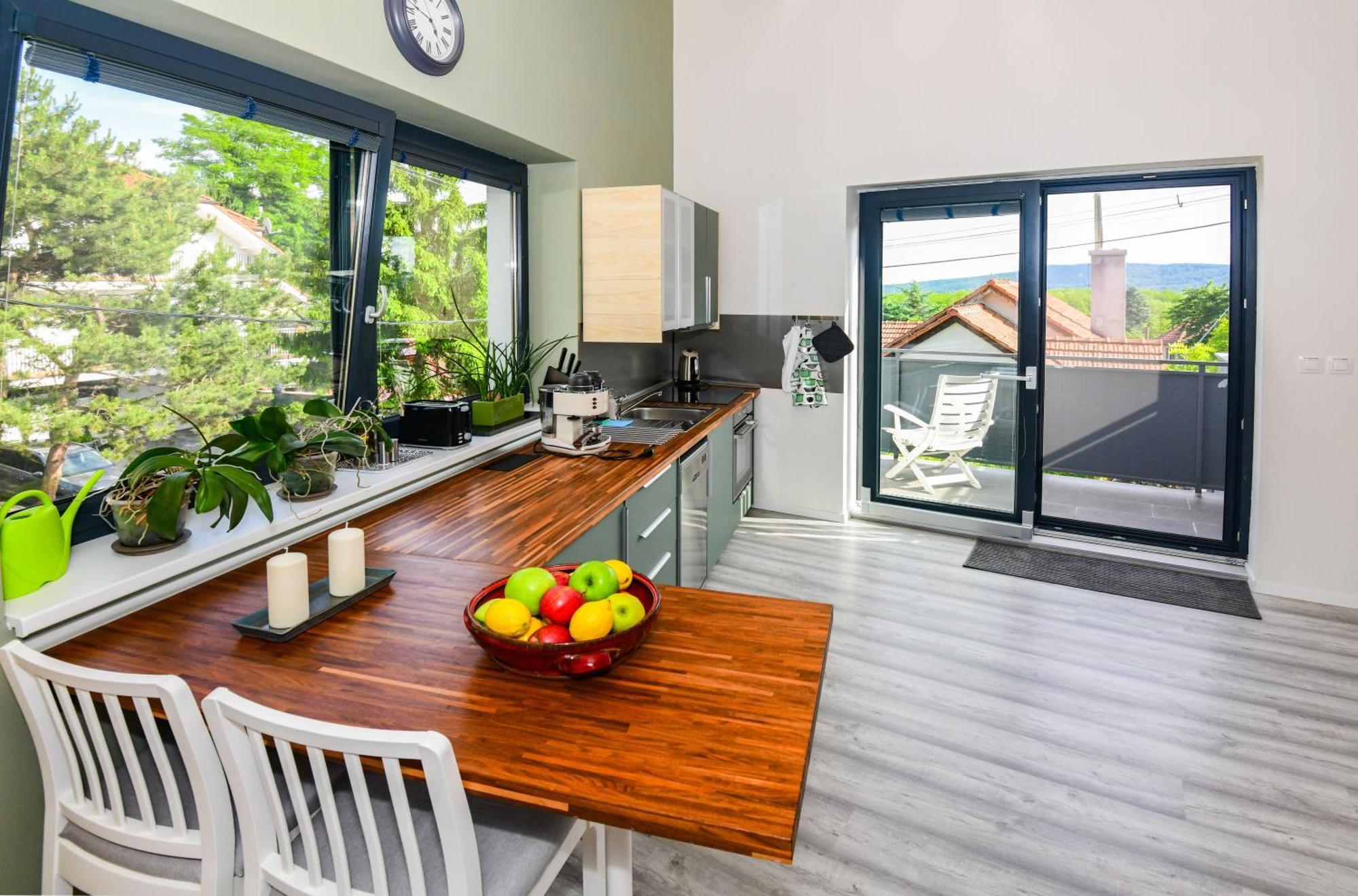 Rosemary Apartment Братислава Экстерьер фото